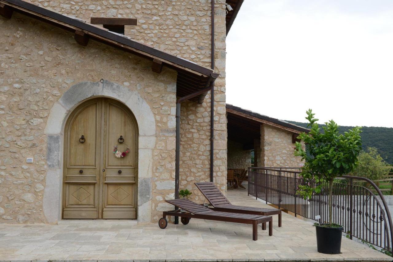 Villa Casale Dei Briganti à Norcia Extérieur photo