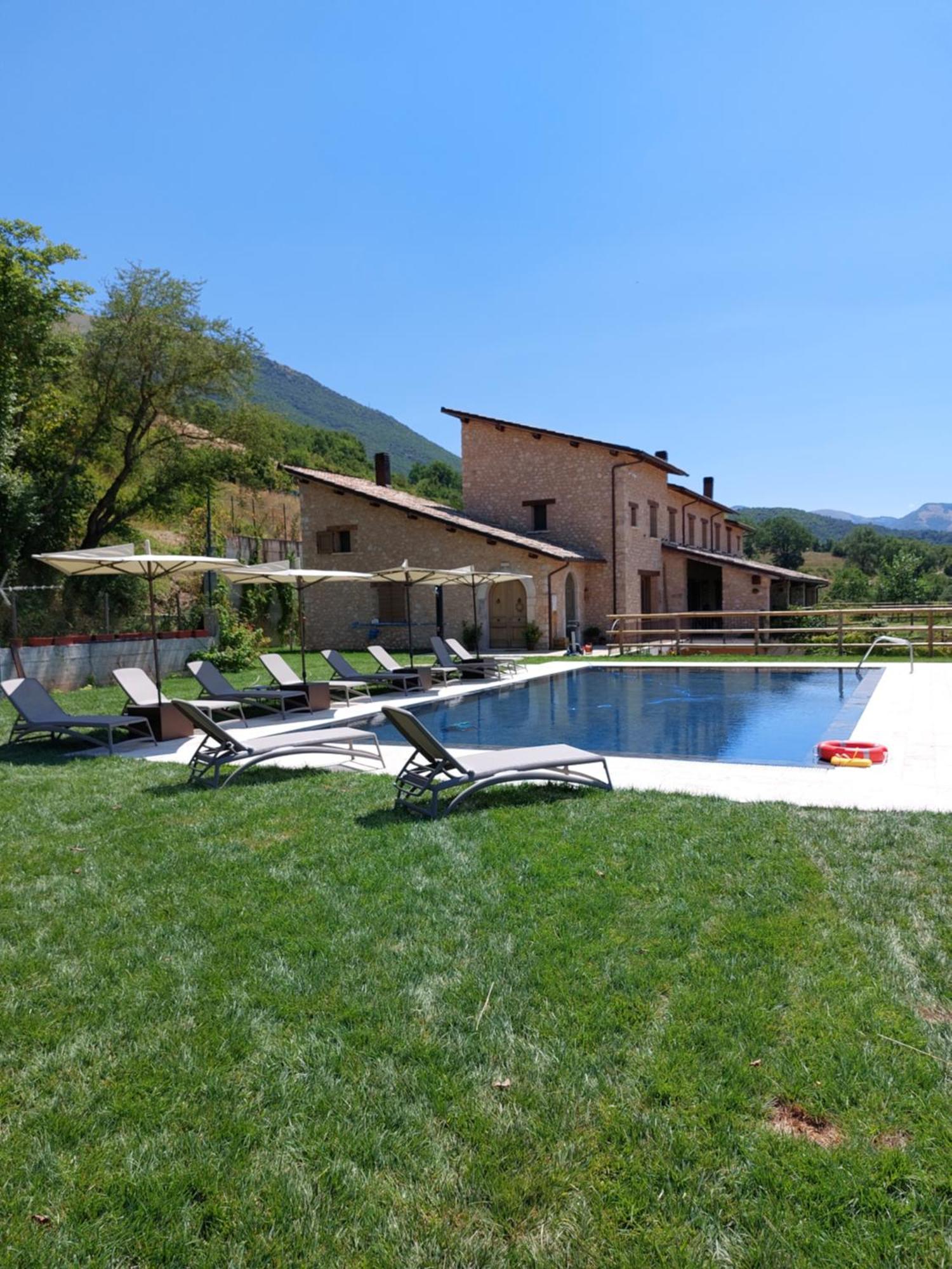 Villa Casale Dei Briganti à Norcia Extérieur photo